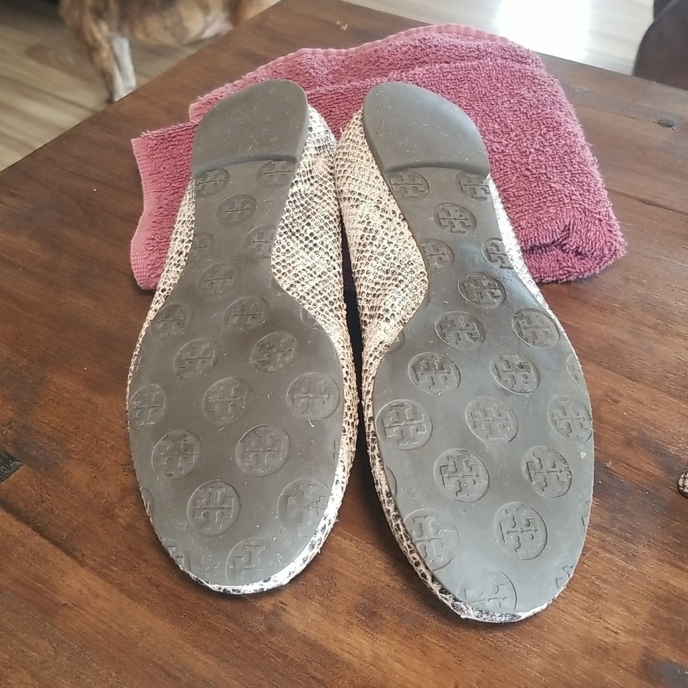 Tory Burch Ballet Flats Size 8 Womens Snake Print - Picture 2 of 5